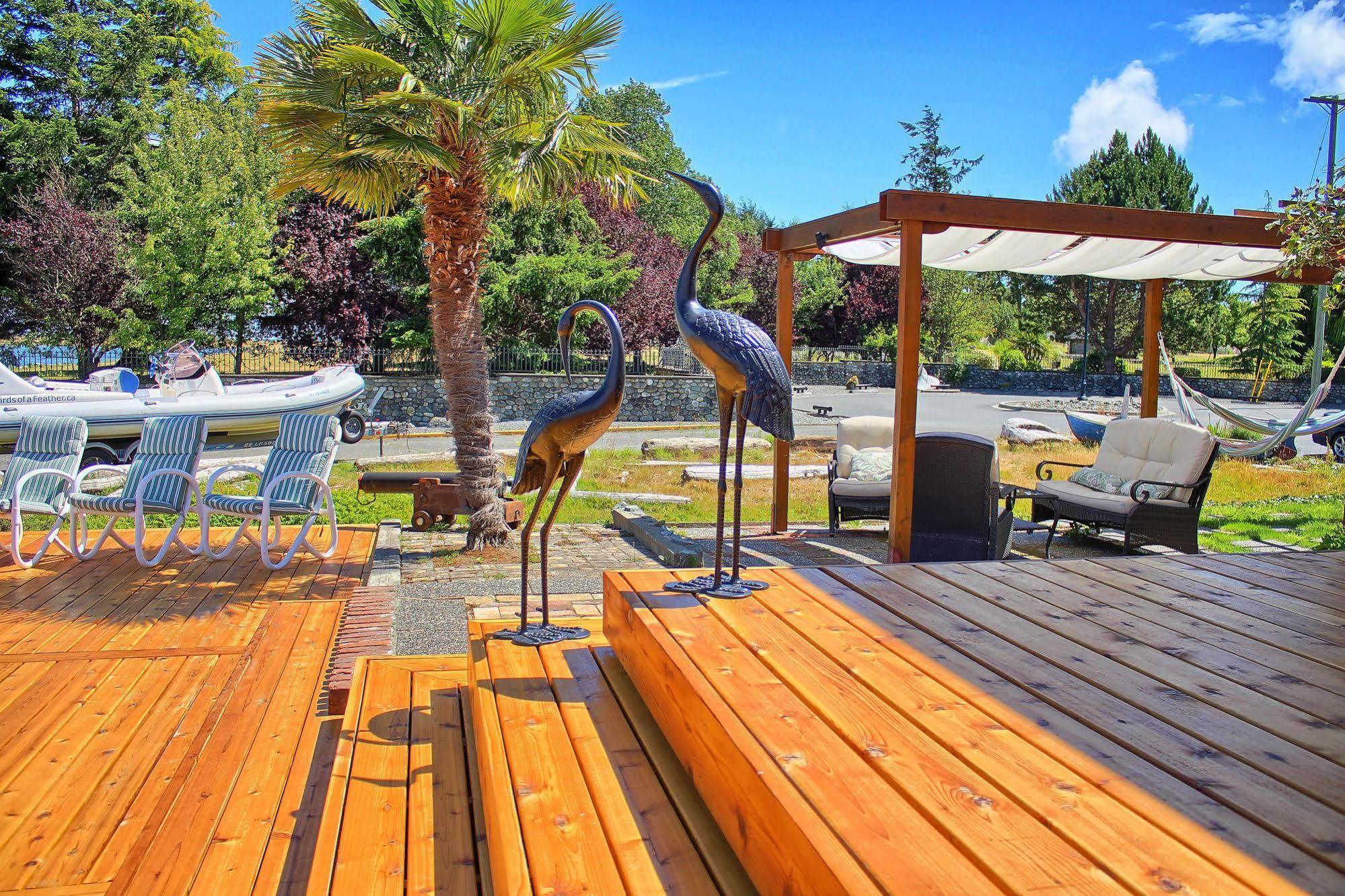 Birds Of A Feather Victoria Oceanfront Studio Suites Colwood Dış mekan fotoğraf