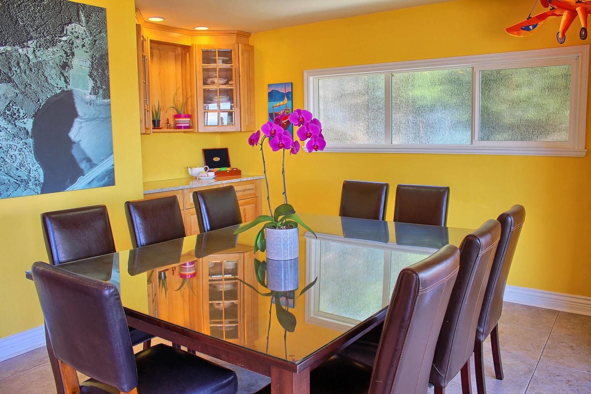 Birds Of A Feather Victoria Oceanfront Studio Suites Colwood Dış mekan fotoğraf